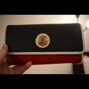 Tommy Hilfiger Wallet